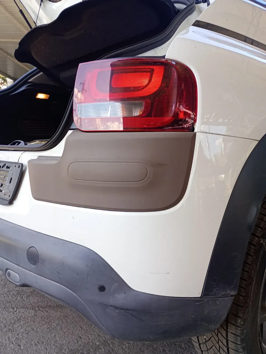 Paraurti posteriore Citroen C4 Cactus (2014 – 2019) 1.6 73 KW diesel 1611428480 BH02