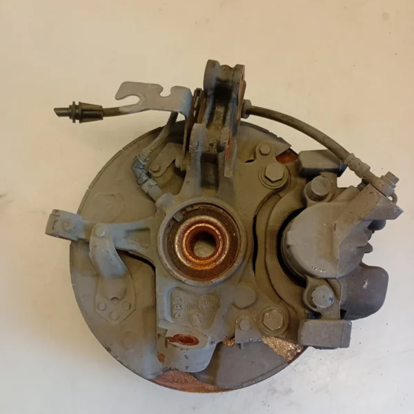 Mozzo anteriore sinistro Peugeot 3008 (2016 – 2021) 1.5 96 KW diesel 9670367680 YH01