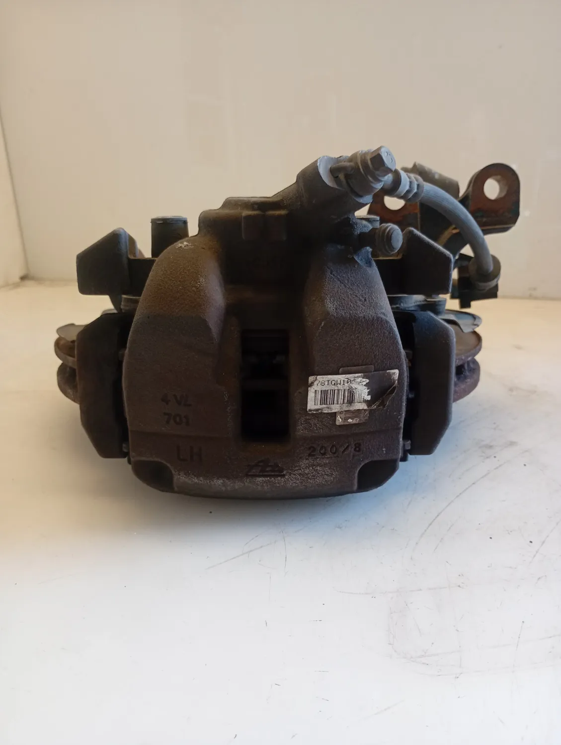 Mozzo anteriore sinistro Peugeot 3008 (2016 – 2021) 1.5 96 KW diesel 9670367680 YH01