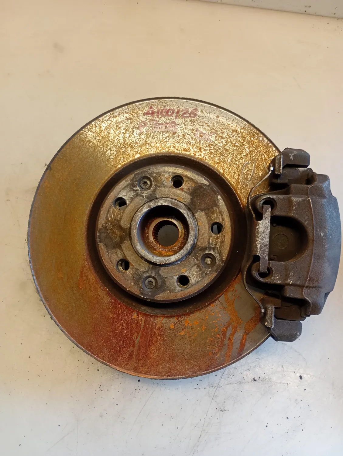 Mozzo anteriore destro Peugeot 3008 (2016 – 2021) 1.5 96 KW diesel 9670367680 YH01