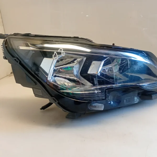 Faro ant. destro Peugeot 3008 (2016 – 2021) 1.5 96 KW diesel 1616878480 YH01