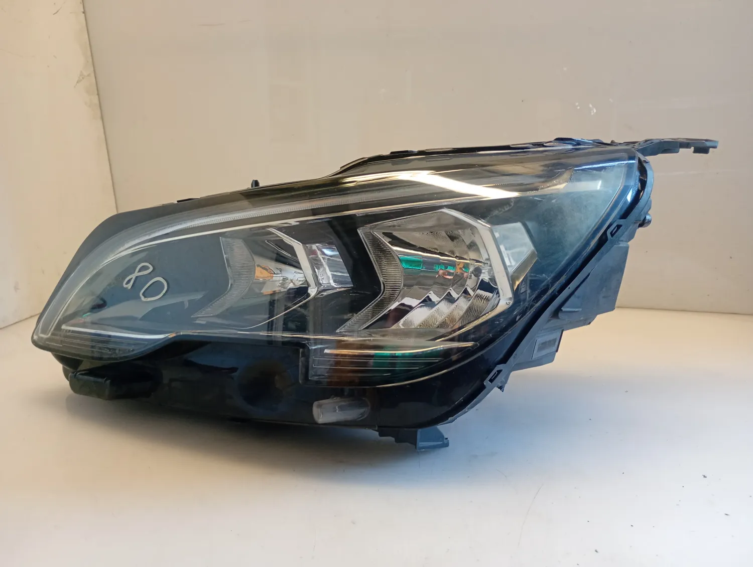 Faro ant. sinistro Peugeot 3008 (2016 – 2021) 1.5 96 KW diesel 1616878580 YH01