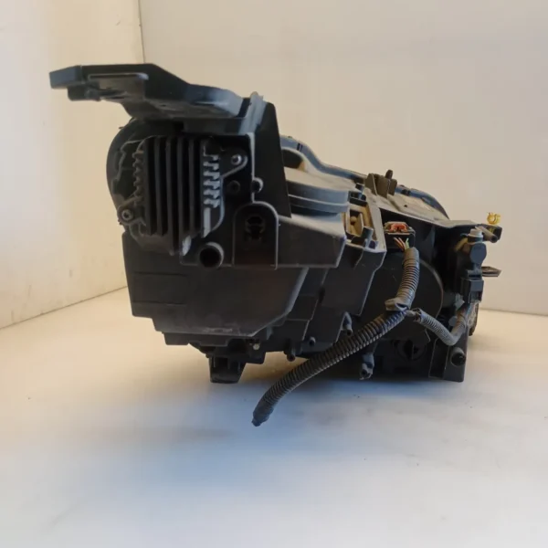 Faro ant. sinistro Peugeot 3008 (2016 – 2021) 1.5 96 KW diesel 1616878580 YH01