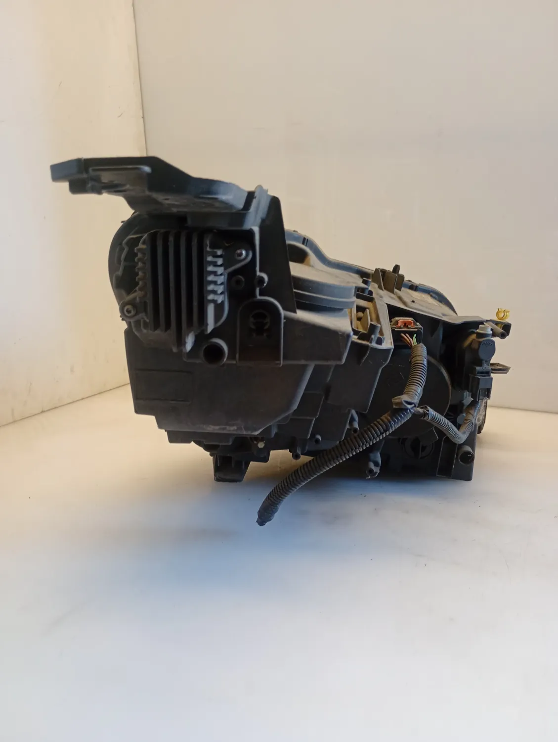 Faro ant. sinistro Peugeot 3008 (2016 – 2021) 1.5 96 KW diesel 1616878580 YH01