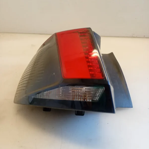 Faro posteriore est. sinistro Peugeot 3008 (2016 – 2021) 1.5 96 KW diesel 9810477180 YH01
