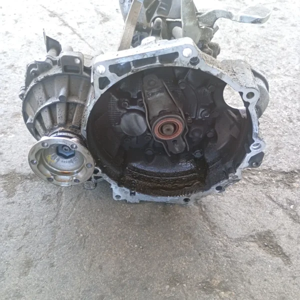 Cambio completo Volkswagen Caddy (2004 – 2010) 1.9 55 KW diesel 0A4300045G BSU