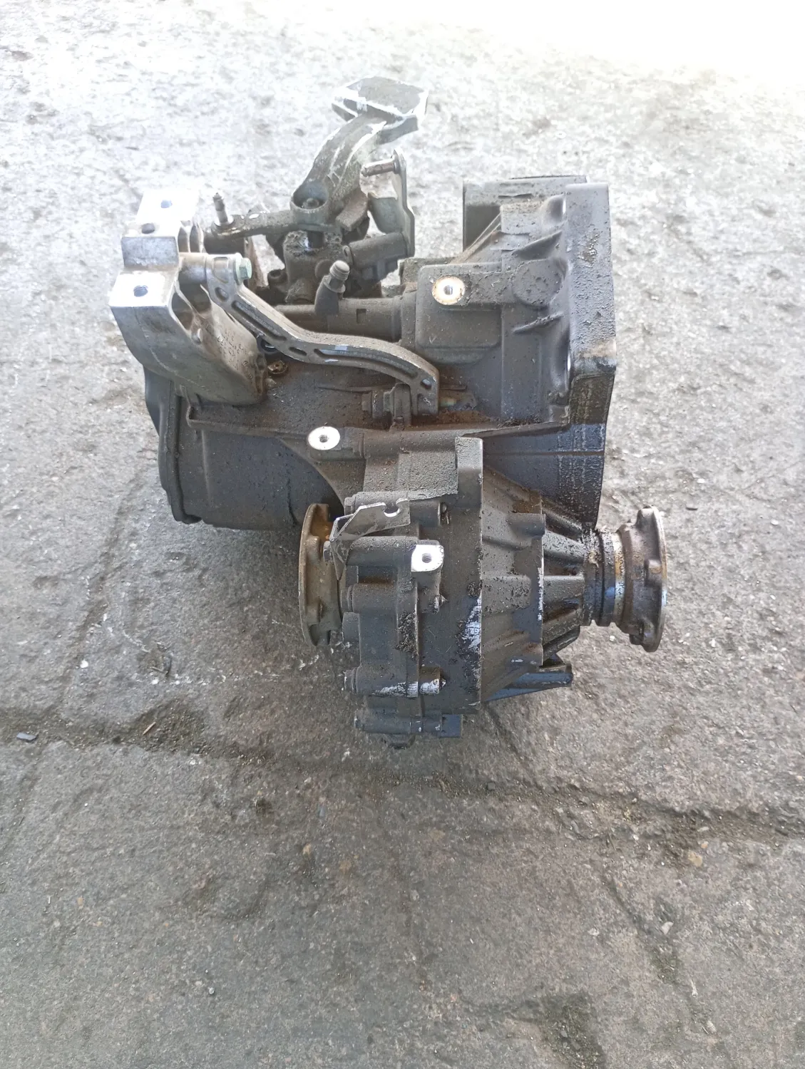 Cambio completo Volkswagen Caddy (2004 – 2010) 1.9 55 KW diesel 0A4300045G BSU