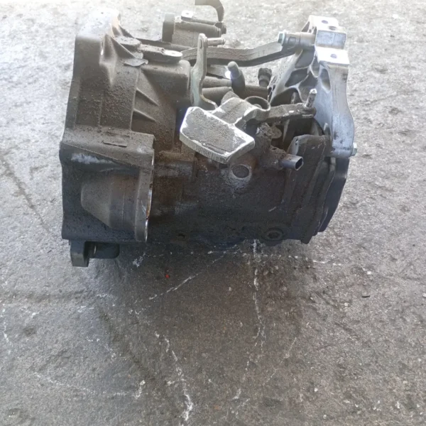 Cambio completo Volkswagen Caddy (2004 – 2010) 1.9 55 KW diesel 0A4300045G BSU