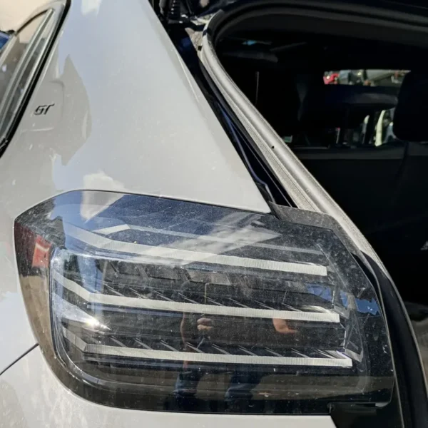 Faro posteriore sinistro Peugeot 208 (2023 – oggi) 1.2 74 KW benzina 9851062980 HN05