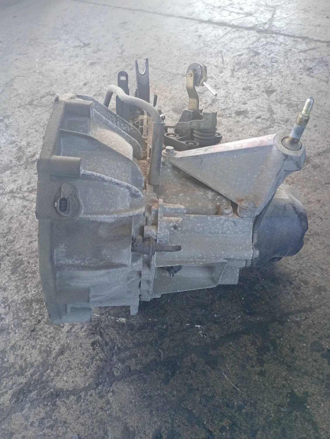 Cambio completo Nissan Micra (2002 – 2006) 1.0 48 KW benzina 32010AX601 CR10