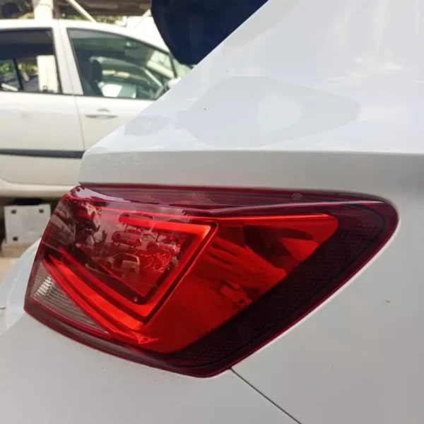 Faro posteriore est. destro Seat Leon (2012 – 2017) 1.6 77 KW diesel 5F0945208E CLH