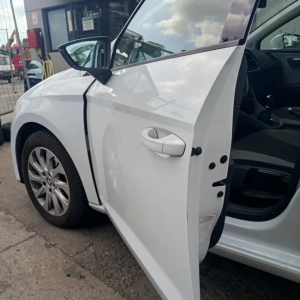 Porta anteriore sinistra Seat Leon (2012 – 2017) 1.6 77 KW diesel 5F4831055A CLH