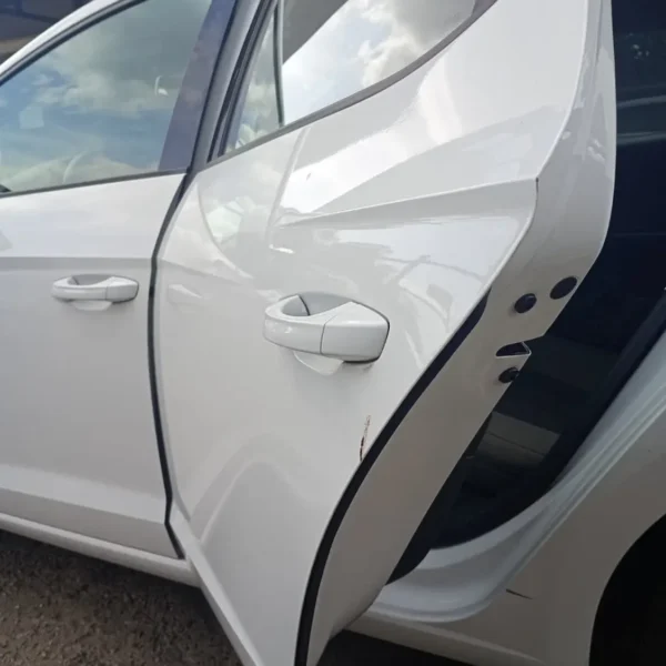 Porta posteriore sinistra Seat Leon (2012 – 2017) 1.6 77 KW diesel 5F4833055 CLH