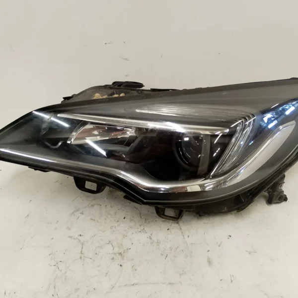 Faro ant. sinistro Opel Astra (2015 – 2022) 1.6 81 KW diesel 39209069 B16DTE