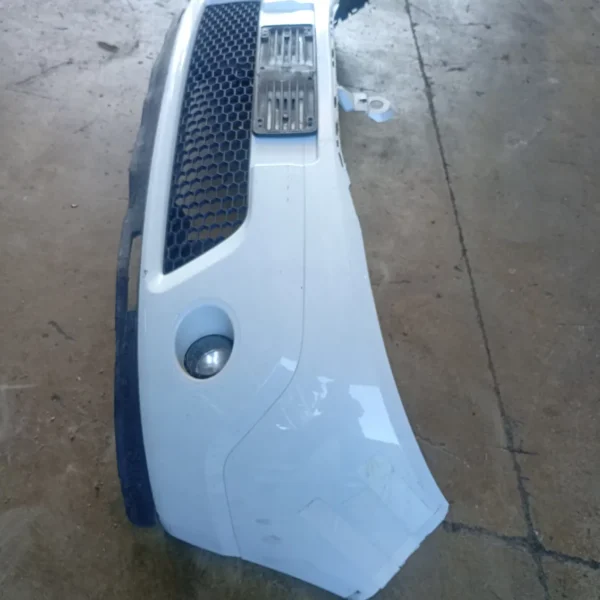 Paraurti anteriore Dacia Sandero (2008 – 2013) 1.4 55 KW 8200526596 K7J A7