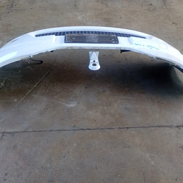 Paraurti anteriore Dacia Sandero (2008 – 2013) 1.4 55 KW 8200526596 K7J A7