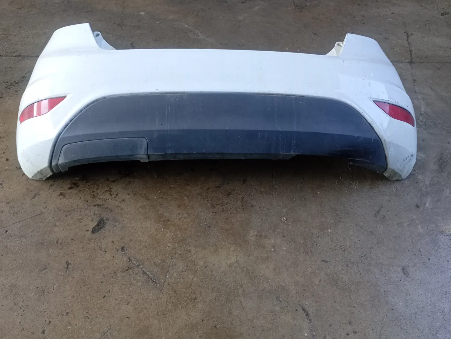 Paraurti posteriore Ford Fiesta (2008 – 2013) 1.4 50 KW diesel 1730685 F6JD