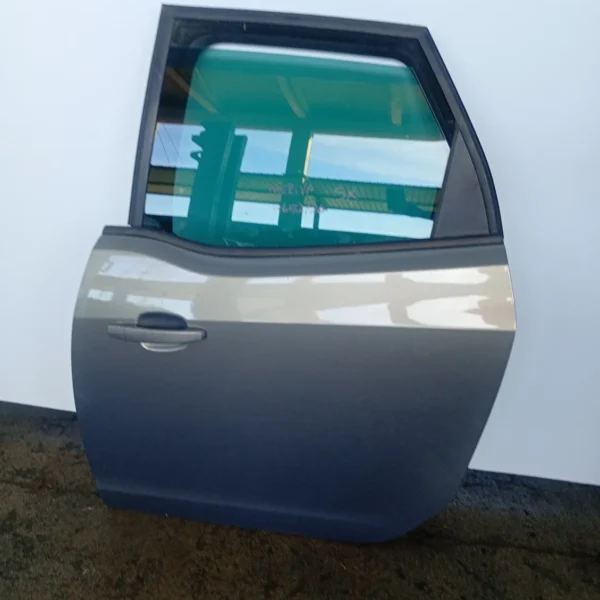 Porta posteriore sinistra Opel Meriva (2010 – oggi) 1.4 74 KW benzina 13424211 A14XER