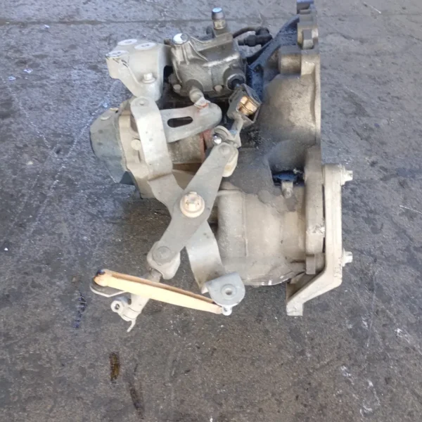 Cambio completo Opel Corsa (2011 – 2015) 1.3 55 KW diesel 24579793 A13DTC