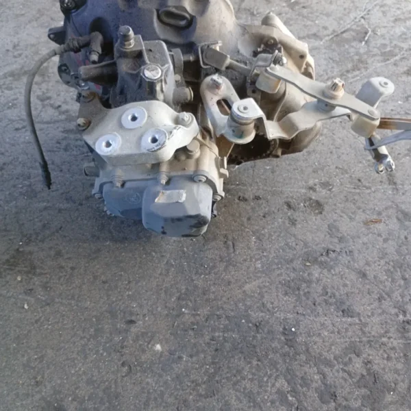 Cambio completo Opel Corsa (2011 – 2015) 1.3 55 KW diesel 24579793 A13DTC
