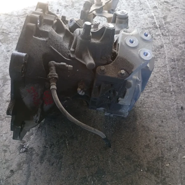 Cambio completo Opel Corsa (2011 – 2015) 1.3 55 KW diesel 24579793 A13DTC