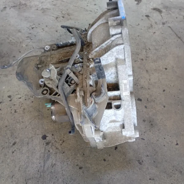 Cambio completo Nissan Micra (2005 – oggi) 1.4 65 KW benzina 32010AX606 CR14