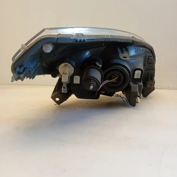 Faro ant. sinistro Dacia Sandero (2008 – 2013) 1.4 55 KW 8200733878 K7J A7