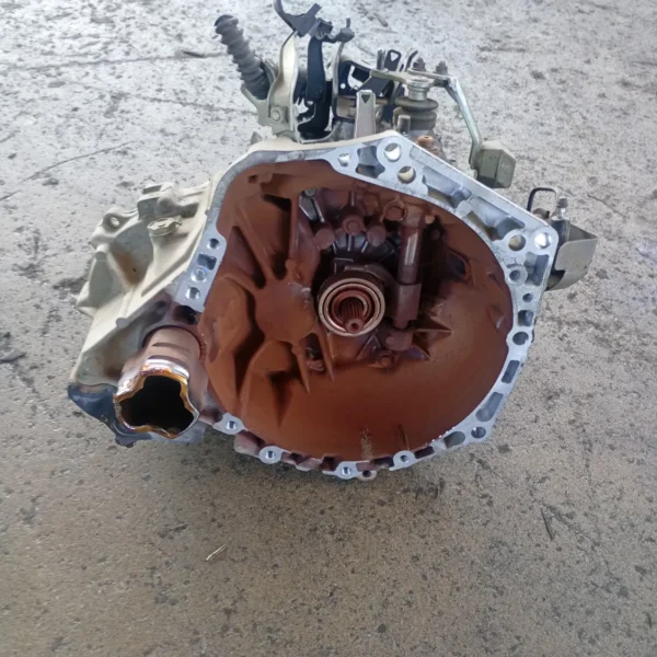 Cambio completo Toyota Yaris (2011 – 2015) 1.0 51 KW benzina 303000D190 1KR FE