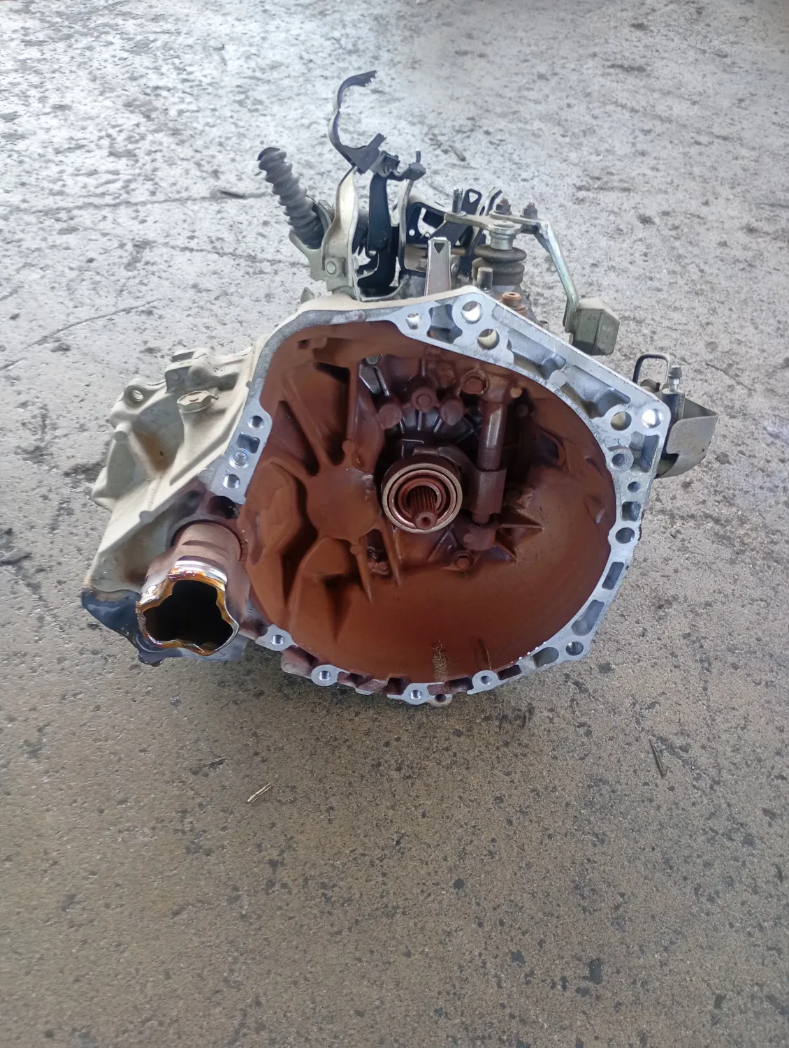 Cambio completo Toyota Yaris (2011 – 2015) 1.0 51 KW benzina 303000D190 1KR FE