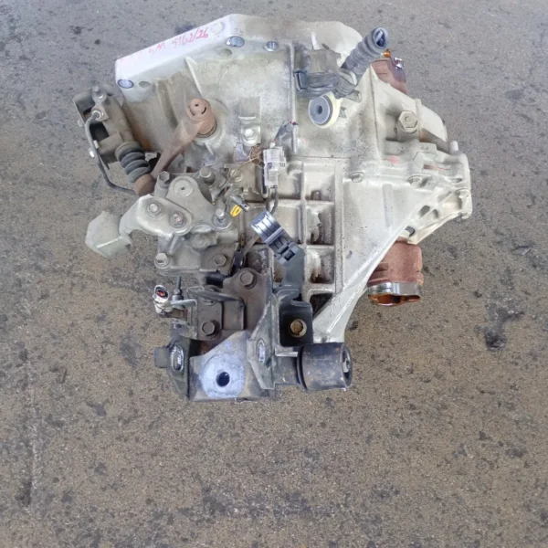 Cambio completo Toyota Yaris (2011 – 2015) 1.0 51 KW benzina 303000D190 1KR FE