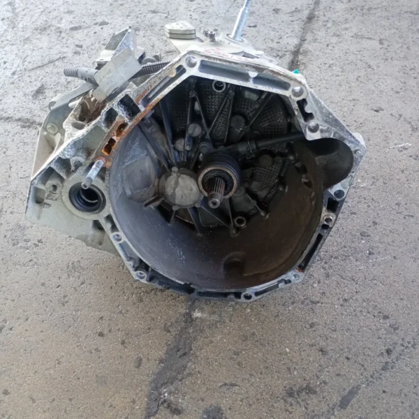 Cambio completo Dacia Duster (2013 – 2018) 1.5 80 KW diesel 320105644R K9K R8