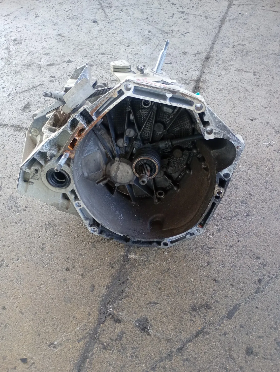 Cambio completo Dacia Duster (2013 – 2018) 1.5 80 KW diesel 320105644R K9K R8