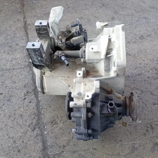 Cambio-5 marce Volkswagen Polo (2009 – 2014) 1.6 66 KW diesel CAY