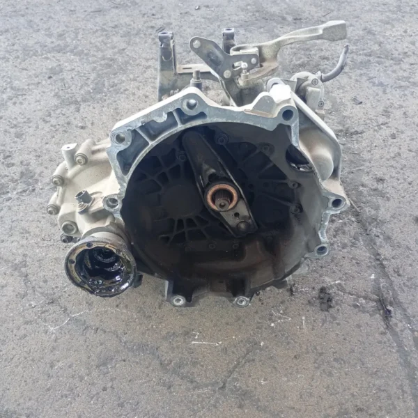 Cambio completo Volkswagen Fox (2005 – 2011) 1.4 55 KW benzina 02T300043L BKR