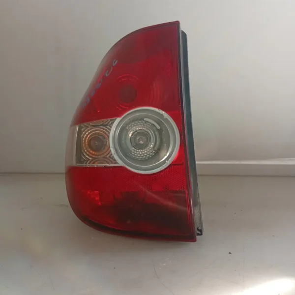Faro posteriore sinistro Volkswagen Fox (2005 – 2011) 1.4 55 KW benzina 5Z0945111A BKR
