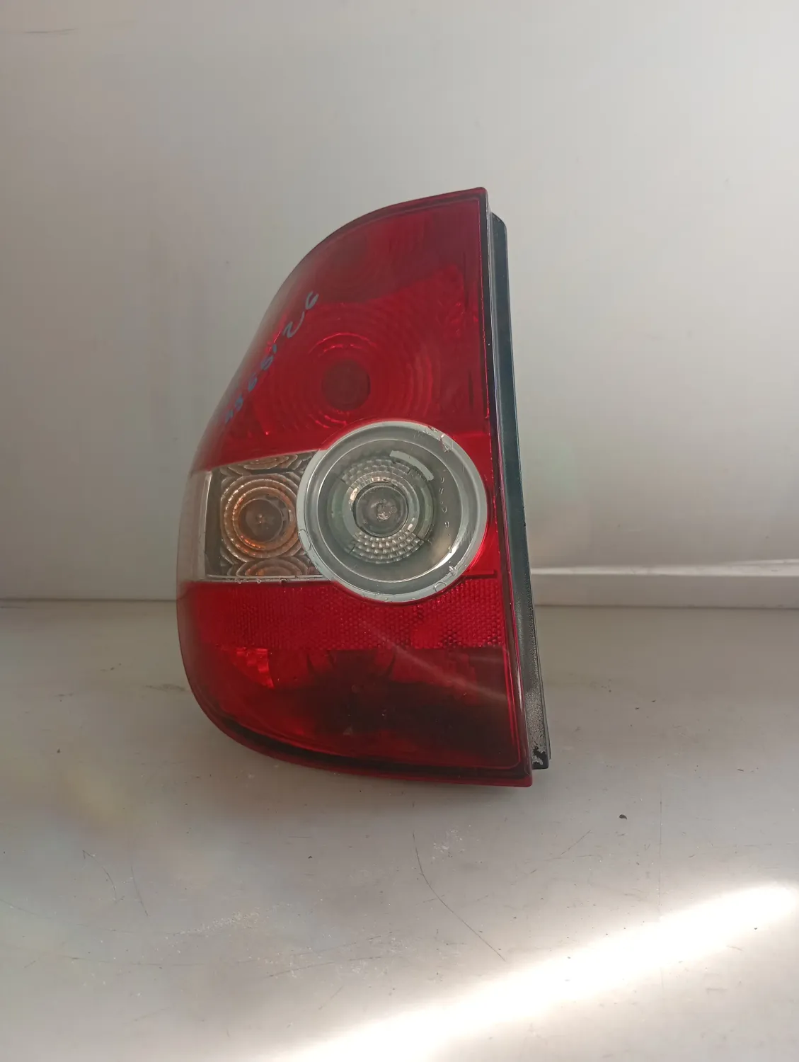 Faro posteriore sinistro Volkswagen Fox (2005 – 2011) 1.4 55 KW benzina 5Z0945111A BKR