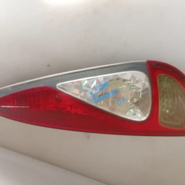 Faro posteriore destro Toyota Yaris Verso (2003 – 2007) 1.3 62 KW benzina 8155052350 2NZ FE
