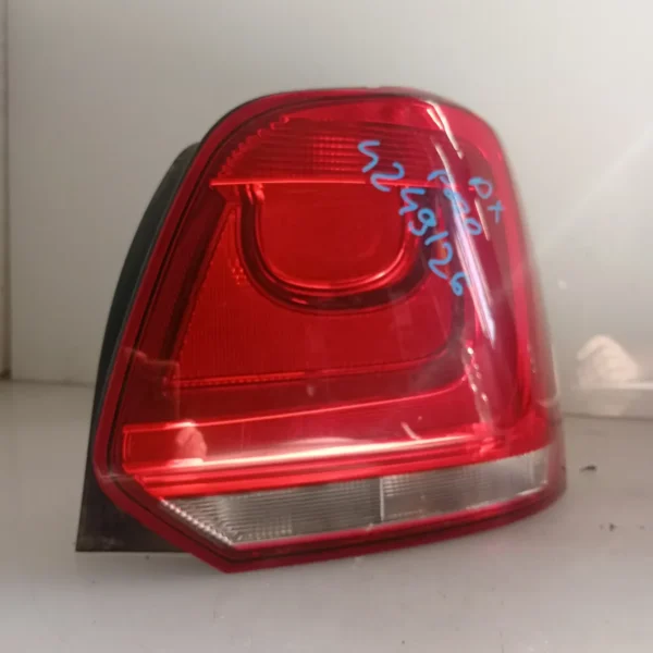 Faro posteriore destro Volkswagen Polo (2009 – 2014) 1.6 66 KW diesel 6R0945096AH CAY