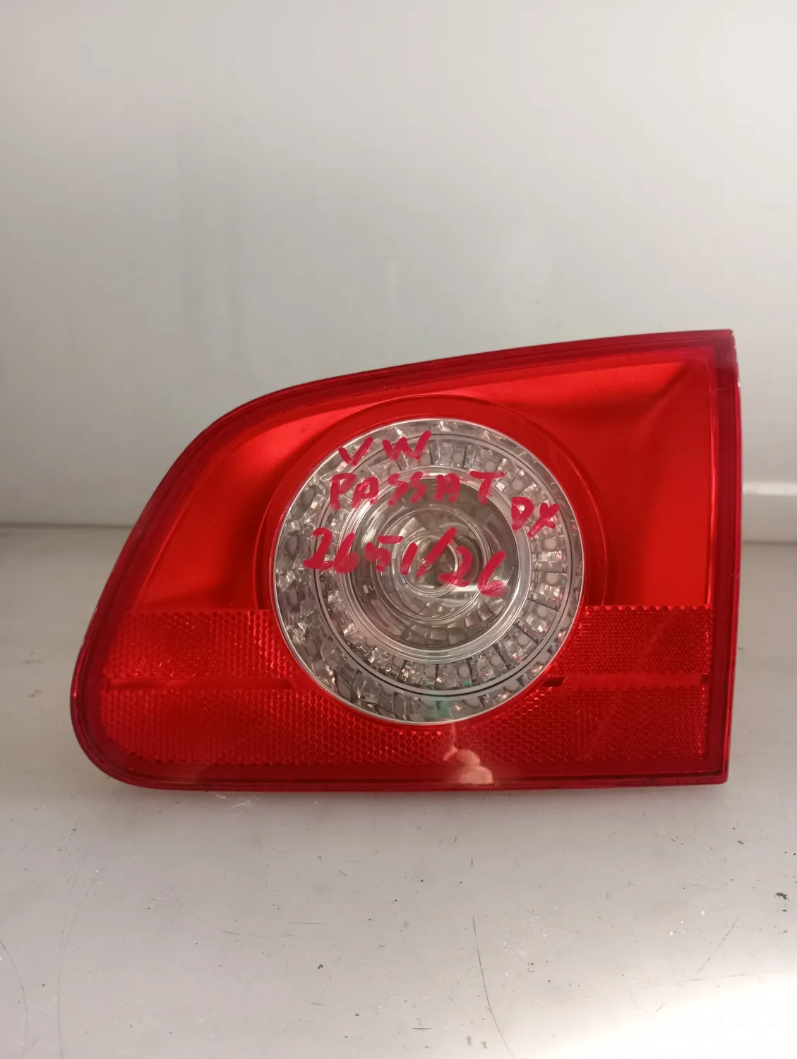Faro posteriore int. destro Volkswagen Passat (2005 – 2010) 2.0 103 KW diesel 3C9945094 BMP