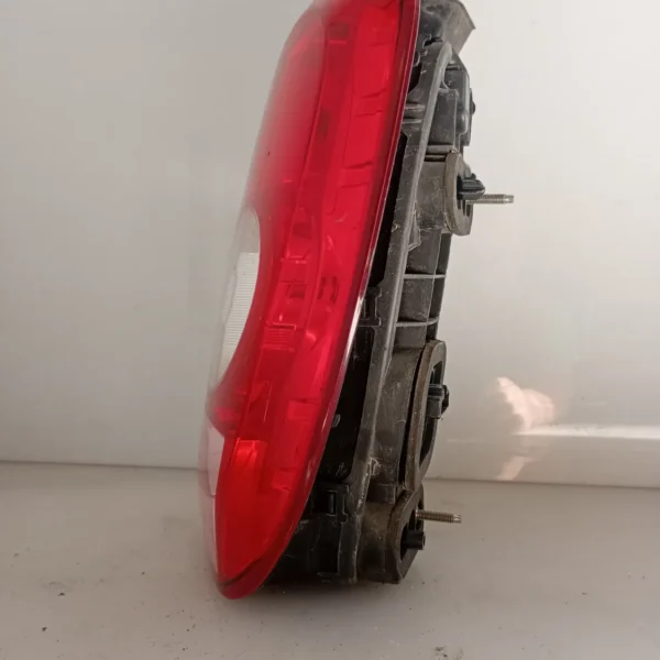 Faro posteriore destro Dacia Duster (2010 – 2013) 1.6 77 KW benzina 265500033R K4M H6