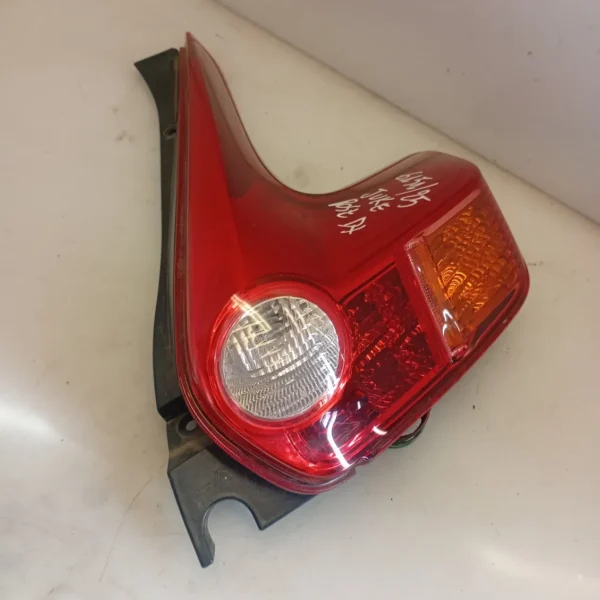 Faro posteriore destro Nissan Juke (2010 – 2018) 1.5 81 KW diesel 265501KA0B K9K