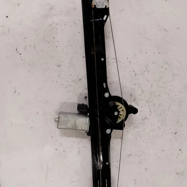 Motorino alzavetro ant. destro Fiat Grande Punto (2005 – 2008) 1.2 48 KW benzina 51895384 199A4000