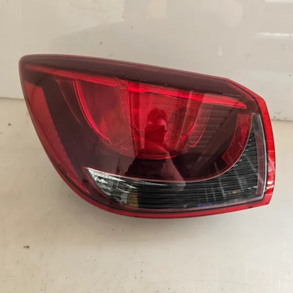 Faro posteriore est. sinistro Mazda Mazda 2 3a Serie (2014 – 2020) 1.5 77 KW diesel DB5J51160D S5