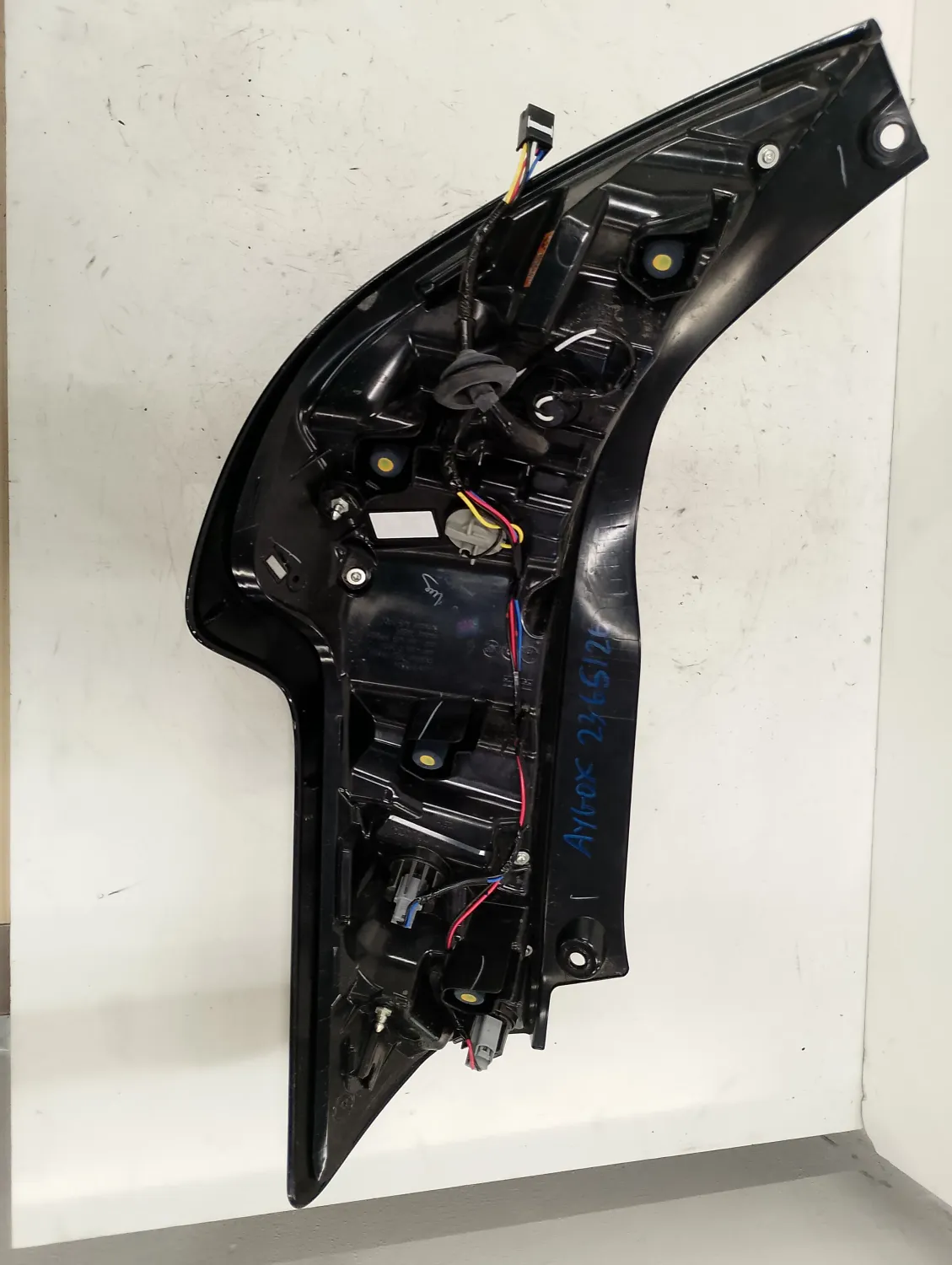 Faro posteriore sinistro Toyota Aygo X (2022 – oggi) 1.0 53 KW benzina 815610H180 1KR