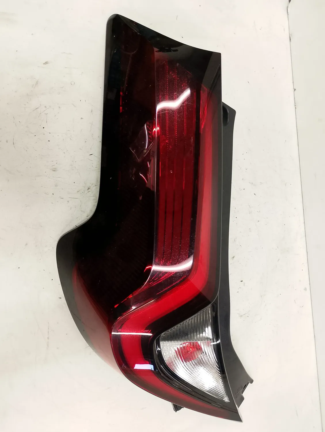Faro posteriore sinistro Toyota Aygo X (2022 – oggi) 1.0 53 KW benzina 815610H180 1KR