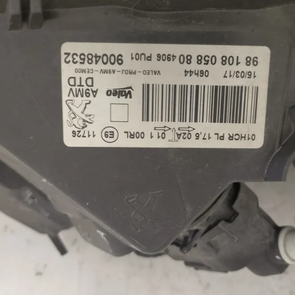 Faro ant. destro Peugeot 208 (2015 – 2020) 1.2 60 KW benzina 1685351480 HM01