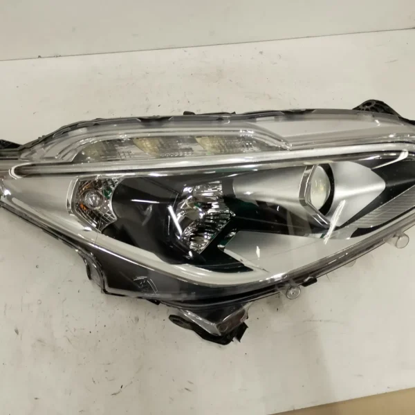 Faro ant. destro Peugeot 208 (2015 – 2020) 1.2 60 KW benzina 1685351480 HM01