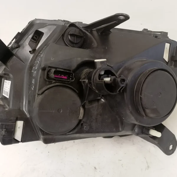 Faro ant. destro Dacia Duster 4×4 (2010 – 2013) 1.5 81 KW diesel 260103738R K9K J8
