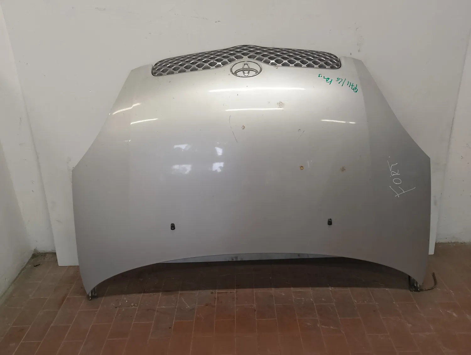 Cofano Anteriore Toyota Yaris (1999 – 2005) 1.4 55 KW diesel 1ND TV