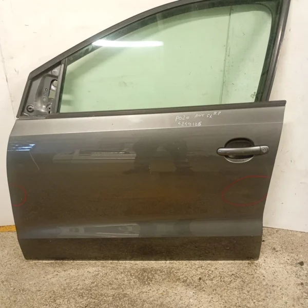 Porta anteriore sinistra Volkswagen Polo (2009 – 2014) 1.6 66 KW diesel 6R3831055J CAY